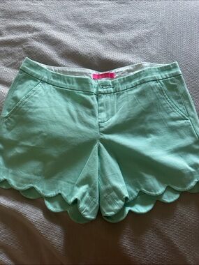 Lilly Pulitzer Scallop Hem Mint Shorts